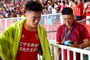 星空体育官方入口-赵健博进行了鼻骨复位手术，需要等半个月后再进行复查