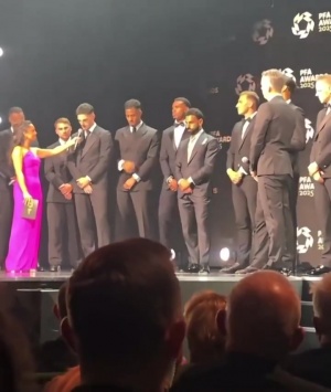 星空体育官网-相关视频爆火！赖斯提及连续三年第二之后，萨拉赫看了范迪克一眼