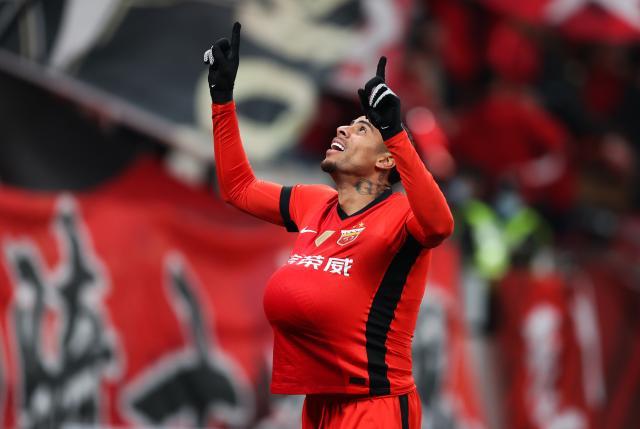 星空体育-【中超】古斯塔沃梅开二度茹萨破门 海港3比1新鹏城