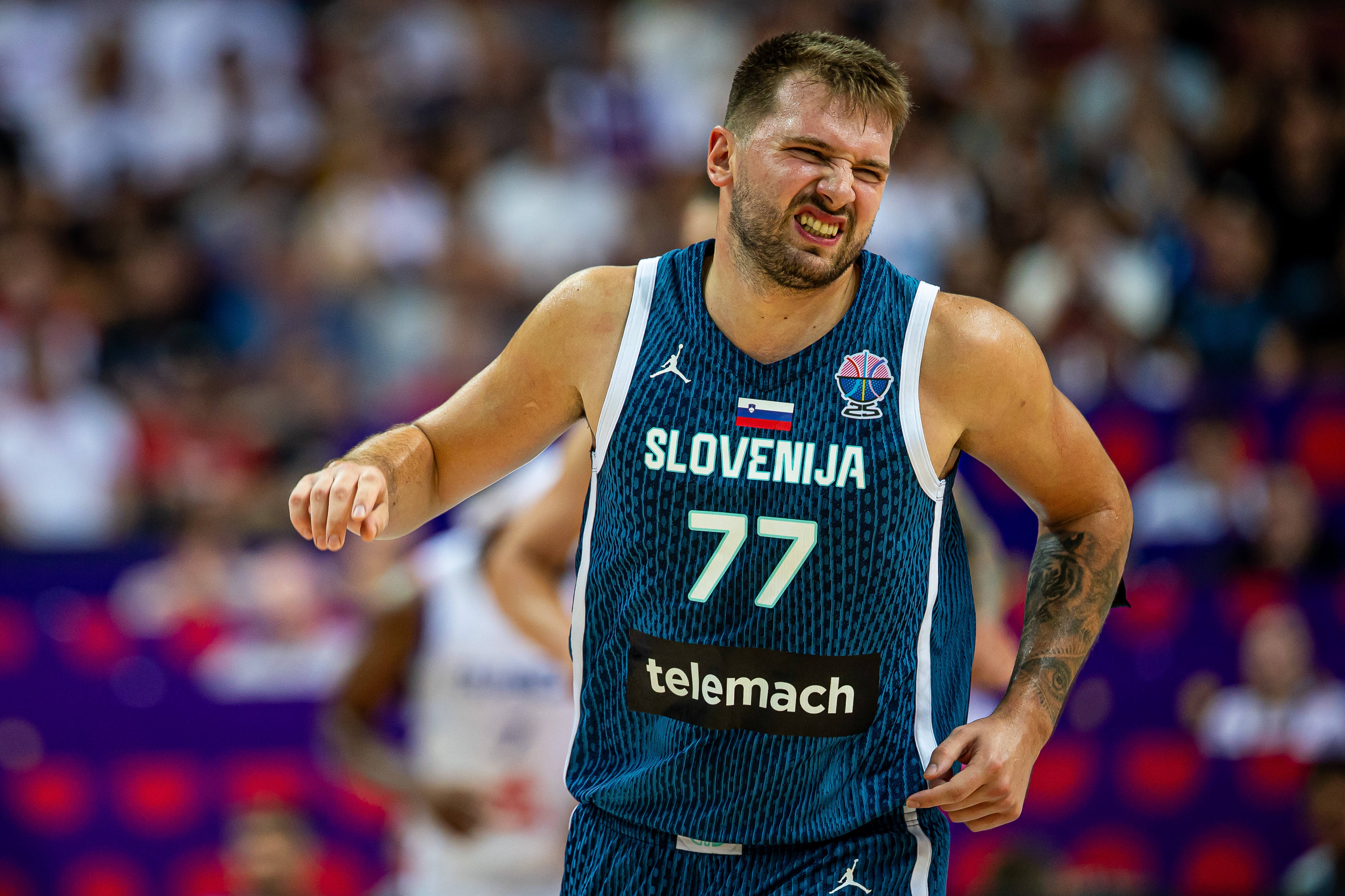 星空体育-斯洛文尼亚半场领先冰岛1分！东契奇半场10中3&amp;三分4中0得9分3犯