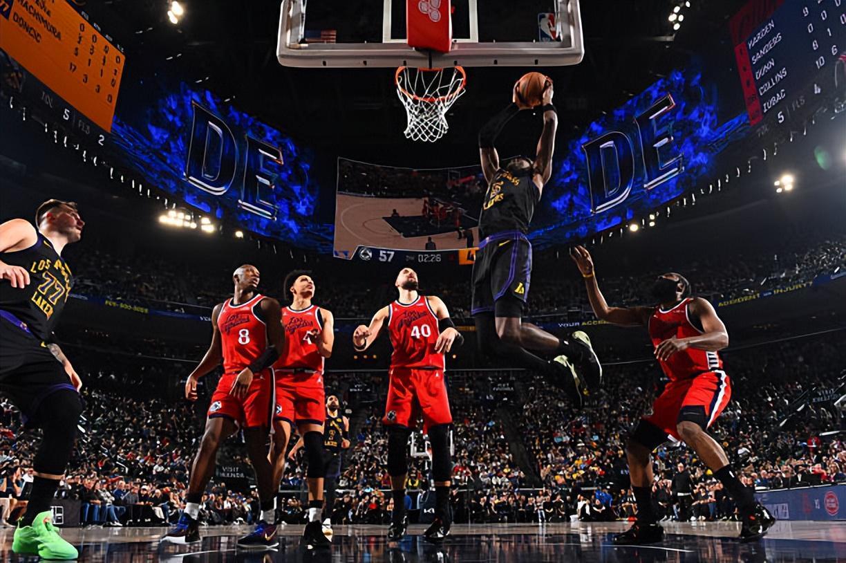 星空体育官网-被快船各种打爆，湖人内线支柱莫名其妙又一次彻底丧气了？